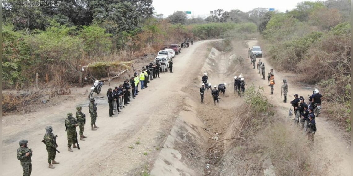 Destruyen puentes clandestinos para frenar el ingreso de migrantes ilegales al Perú