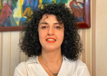 Otorgan el Nobel de la Paz a iraní Narges Mohammadi por su lucha por las mujeres